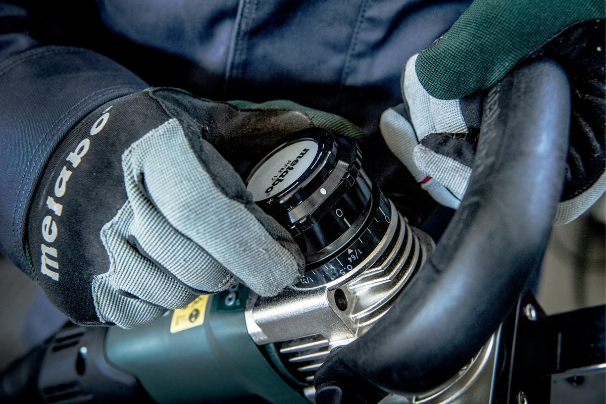 Metabo Fraiseuse Spéciale 601789500 PFM 17 Fraiseuse Pour Surface 1700 Watt 5 Metabo Fraiseuse Spéciale 601789500 PFM 17 Fraiseuse Pour Surface 1700 Watt – Image 3